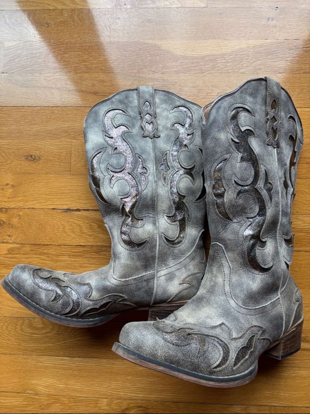 Roper Gray Distressed Leather Western Heeled Boots